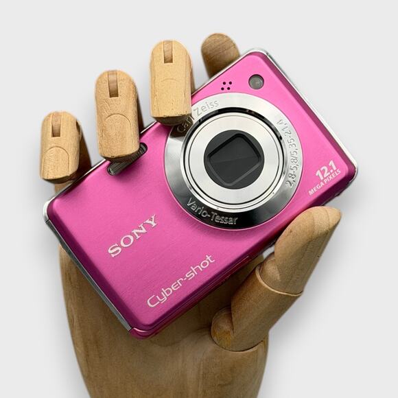 Sony Cyber-shot DSC-W220 Digital Camera12.1MPPink